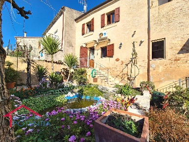 Foto Duplex in via s.croce, Potenza Picena Centro di 74 m² con 3 locali