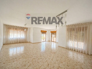 Foto Appartamento in Via Nazionale 35, Carolei Vadue di 225 m² con 4 locali