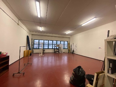 Foto Laboratorio a Ancona Brecce Bianche di 200 m² con 3 locali in vendita