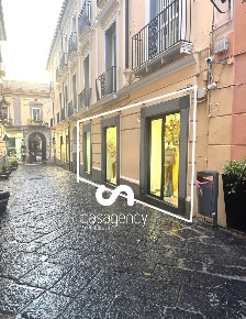 Foto Locale commerciale in VIA DEL REDENTORE 5, Caserta Corso Trieste