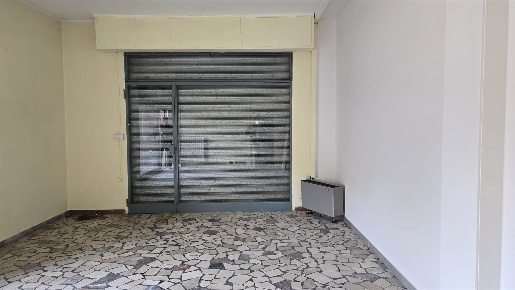 Foto Ufficio in Via Alvarado 44, Modena Villaggio Giardino di 38 m²