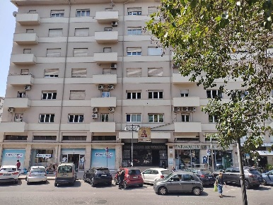 Foto Appartamento in Piazza Europa 9, Cosenza Stadio - Città 2000 di 76 m²
