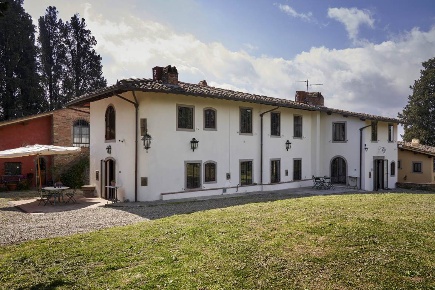 Foto Villa unifamiliare a Fiesole di 210 m² con 7 locali in affitto