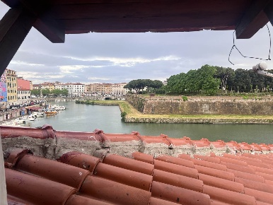 Foto Appartamento a Livorno Pontino - Bastia di 107 m² con 3 locali