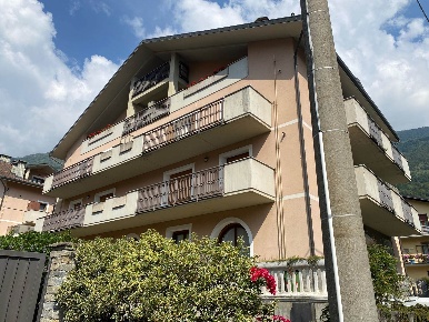 Foto Appartamento in VIA SALA  56, Edolo Centro di 78 m² con 4 locali