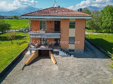 Foto Casa indipendente in Via Fragatto 1, Albiano d'Ivrea di 312 m²