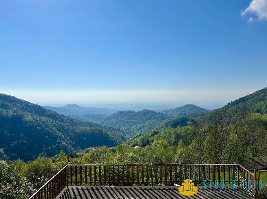 Foto Case semi ndipendenti a Biella Favaro di 108 m² con 6 locali