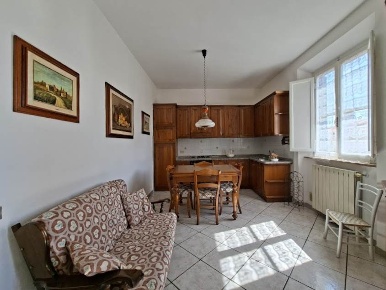 Foto Appartamento a Cecina Cecina Centro di 88 m² con 3 locali in vendita