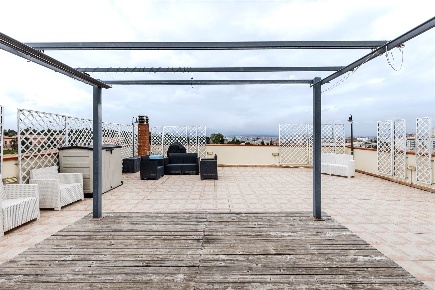 Foto Attico in via Umbria 14, Cagliari La Vega - Regioni di 193 m²