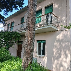 Foto Casa indipendente in Via Gissi, Vasto di 180 m² con 8 locali