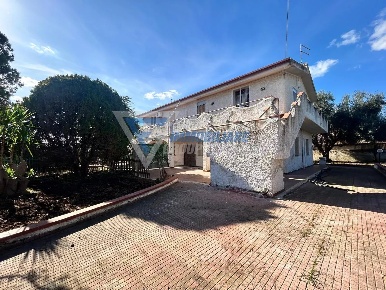 Foto Villa unifamiliare in VIA ALICUDI, Siracusa Arenella con 10 locali