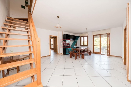 Foto Appartamento a Cesena di 180 m² con 7 locali in vendita
