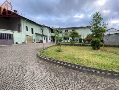 Foto Casa indipendente in Via mazzini, Gambolò Centro di 245 m² in vendita