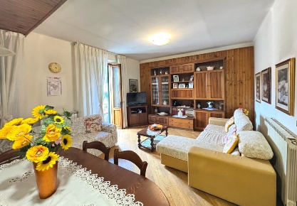 Foto Appartamento in Via dell'Appennino, Vernio di 105 m² con 4 locali
