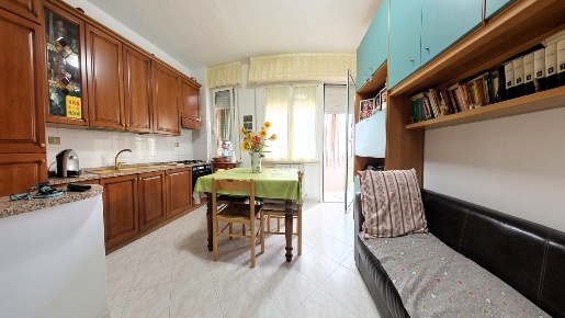 Foto Appartamento in Via Giampaolo Menichetti, Livorno Sorgenti di 81 m²