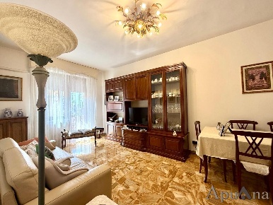 Foto Appartamento a Massa Centro di 109 m² con 3 locali in vendita