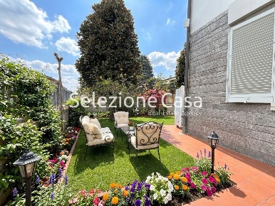 Foto Villa a schiera a Santa Croce sull'Arno Centro di 125 m² con 6 locali