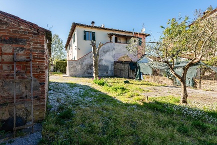 Foto Appartamento a Pontedera La Rotta, Pietroconti di 90 m² con 3 locali