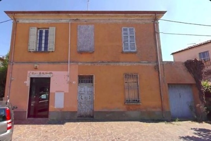 Foto Appartamento a Ravenna Roncalceci - Longana di 167 m² con 8 locali
