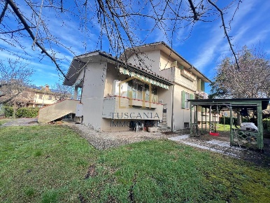 Foto Appartamento a Colle di Val d'Elsa Sant'Andrea, Le Grazie di 300 m²