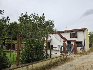 Foto Casa indipendente a Crespina Lorenzana di 145 m² con 6 locali