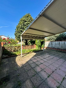 Foto Casa indipendente a Lucca San Pietro a Vico - San Cassiano di 250 m²