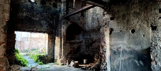 Foto Magazzino a Vicopisano Centro di 250 m² con 7 locali in vendita