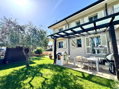 Foto Villa a schiera a San Giuliano Terme Le Maggiola, Gello di 140 m²