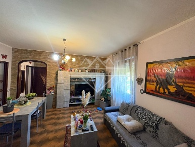 Foto Appartamento a Castelnuovo Magra Colombiera Molicciara di 80 m²