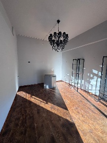 Foto Negozio a Massa Centro di 30 m² con 1 locali in affitto