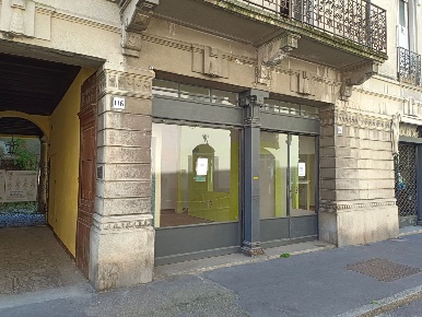 Foto Negozio in Corso Roma 114, Lodi Centro Storico di 44 m² con 1 locali