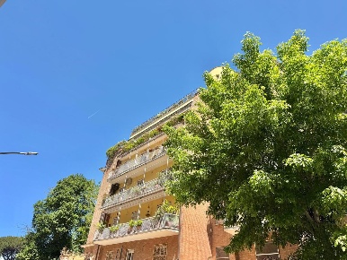 Foto Appartamento in Ruggero Fauro, Roma Parioli di 145 m² con 5 locali