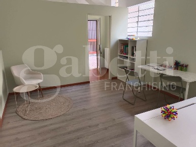 Foto Ufficio in Viale Dante 6, Lodi Braila, Stazione di 40 m² con 1 locali