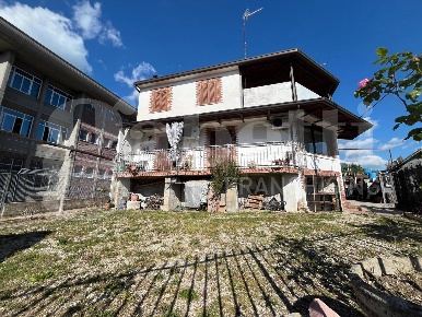 Foto Appartamento in Salvo D'acquisto, Piedimonte Matese di 225 m²