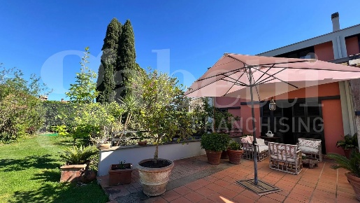 Foto Villa bifamiliare in Via Casalaccio 26, Civita Castellana Centro