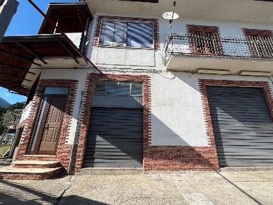 Foto Negozio in Via Salvo D'acquisto snc, Piedimonte Matese di 91 m²