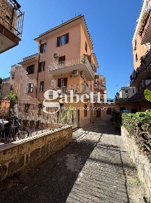 Foto Appartamento in Via DEI GELSI 73, Roma Centocelle di 63 m² in vendita