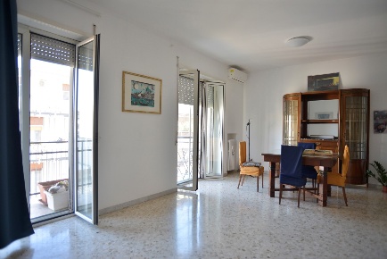 Foto Appartamento in Via Nicolai 105, Bari Murat di 95 m² con 4 locali