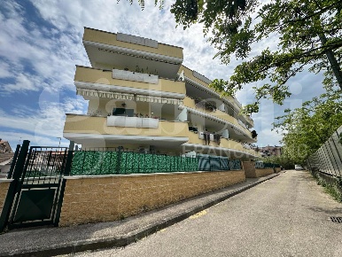 Foto Appartamento in Via Amatore Sciesa 32, Marino Frattocchie di 65 m²