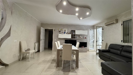 Foto Appartamento in via G. Meli 1, Scordia di 135 m² con 4 locali