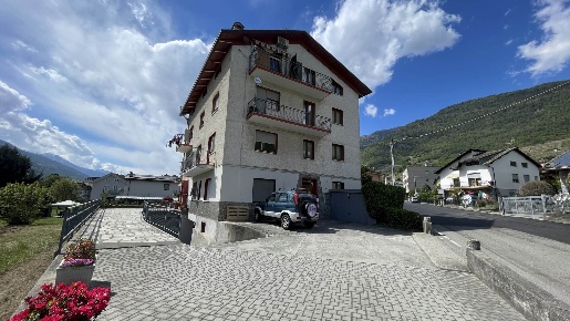 Foto Appartamento in Via Gera, Chiuro Centro di 148 m² con 8 locali