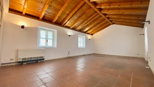 Foto Ufficio in VIA MASSIMO ROTA  4, Carvico di 40 m² con 1 locali