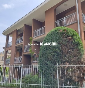 Foto Appartamento in Via alle Zappe, Lesa Centro di 65 m² con 2 locali
