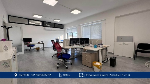 Foto Ufficio a Salerno Zona Industriale - San Leonardo di 180 m² in affitto