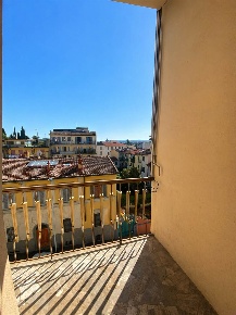 Foto Appartamento in Via Goito, Firenze Le Cure di 96 m² con 4 locali