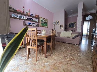 Foto Appartamento in Piazza Pasquale Naddeo  4, Salerno Carmine di 85 m²