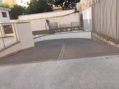 Foto Garage in Via Oberdan, Salerno Centro di 22 m² con 1 locali in vendita