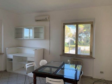 Foto Appartamento a Ancona Torrette di 76 m² con 5 locali in vendita
