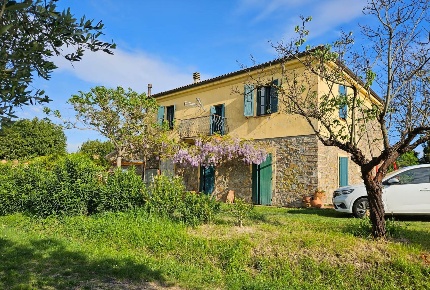 Foto Appartamento a Rosignano Marittimo di 110 m² con 5 locali in vendita