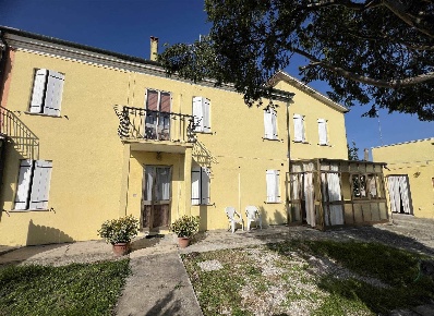 Foto Villa bifamiliare a Anguillara Veneta Centro di 136 m² con 6 locali